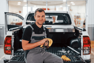Pros & Cons of a Tonneau Cover for Your Ute